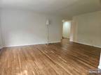 Center Ave Apt D, Fort Lee, Condo For Rent
