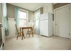 Webster St Apt,newport, Flat For Rent