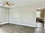 W Pontaic St, Warwick, Flat For Rent