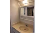 Seaside Ave Apt,honolulu, Condo For Rent