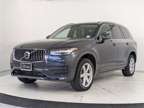 2022 Volvo XC90 T5 Momentum