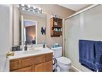 Savannah Ln, Crystal Lake, Home For Rent
