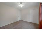 The Rise, Warwick, Condo For Rent