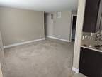 Newport Ln Apt D, Bartlett, Home For Rent