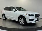 2022 Volvo XC90 T5 Momentum
