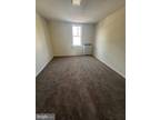 E Main St Unit B, Maple Shade, Flat For Rent