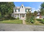 Maryland Ave Apt,braddock Heights, Flat For Rent