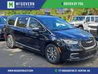 2025 Chrysler Pacifica Hybrid Pinnacle