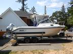 2001 Boston Whaler 230 Conquest Boat for Sale