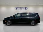 2024 Chrysler Pacifica Hybrid Black, 23K miles