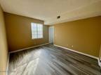 Bragg Dr Apt D, Wilmington, Condo For Rent