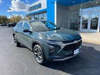 2025 Chevrolet Trax Gray, new