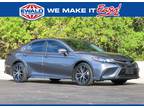 2022 Toyota Camry Hybrid SE