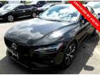 2024 Volvo S60 B5 Plus Dark Theme
