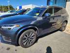 2022 Volvo XC90 T6 Momentum