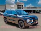 2024 Mitsubishi Outlander SE Black Edition w/Pano Roof