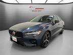 2024 Volvo S60 B5 Core Dark Theme