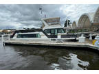 2004 Harbor Master 520 Widebody