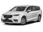 2024 Chrysler Pacifica White, 10 miles