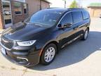 2022 Chrysler Pacifica Black, 78K miles