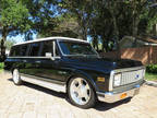 1971 Chevrolet C10 Deluxe Suburban