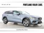 2024 Volvo V60 Cross Country B5 Plus