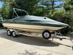 23 foot Sea Ray Sorreo