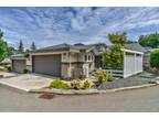 Creekside at Corfield' Townhome by the Pond - Corfield St