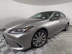 2019 Lexus ES