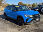 2024 Volkswagen Taos SE Black 4Motion