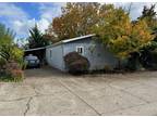 1994 Golden West 11-1022 Charming 3brm/2ba Home in Wine Country
