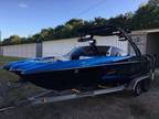 22 foot MALIBU Wakesetter 22MXZ