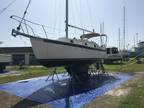 27 foot Hutchins Co. Incorporated Compac 27