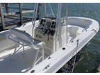 21 foot Robalo R200