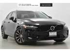 2022 Volvo S60 B5 Momentum