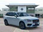 2020 Volvo XC90 T6 Momentum
