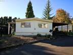 1978 Skyline 12-9327 3BRM/2BA Home in Fabulous 55+ Community!