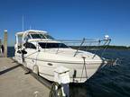2005 Cruisers Yachts 405 Express Motoryacht Boat for Sale