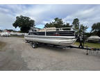 2017 Sun Tracker Fishin' BargeÃ® 20 DLX