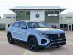 2025 Volkswagen Atlas Cross Sport SE w/Technology