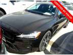 2024 Volvo S60 B5 Plus Dark Theme