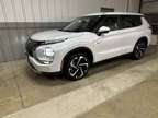 2025 Mitsubishi Outlander PHEV SE