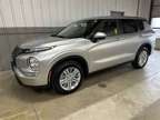 2024 Mitsubishi Outlander ES