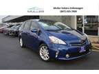 2014 Toyota Prius v Five