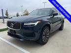 2022 Volvo XC90 T6 Momentum