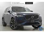 2022 Volvo XC90 T6 Momentum