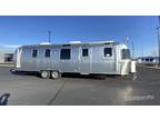 2018 Airstream Classic 33RBQ