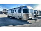2025 Airstream Flying Cloud 30FB Bunk