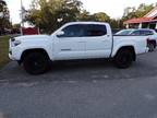 2022 Toyota Tacoma White, 22K miles