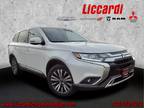 2020 Mitsubishi Outlander SE